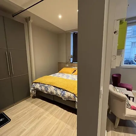 Apartment Flat *